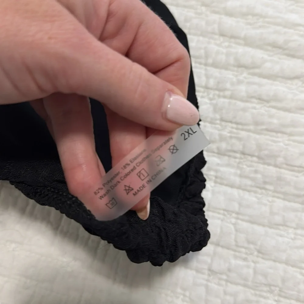 NWOT Black Textured Bikini Top